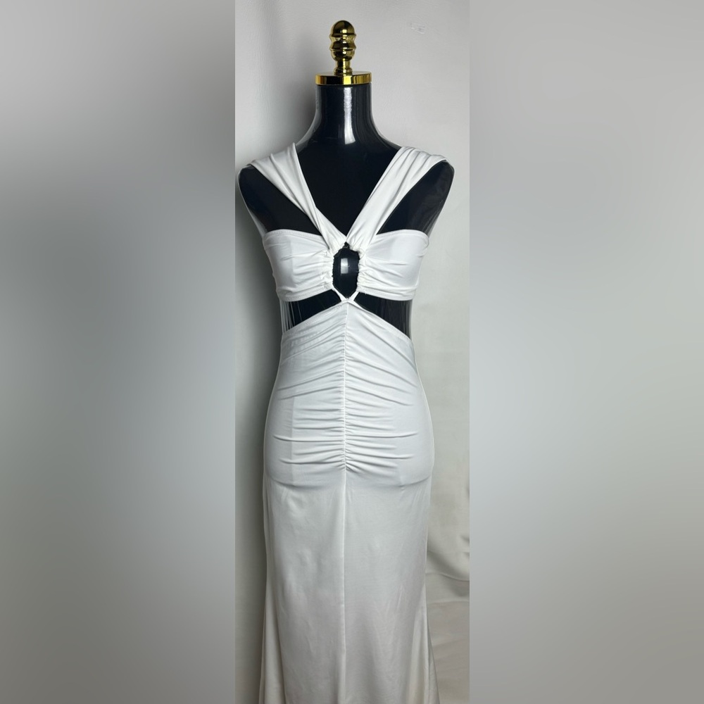 Fashion Elegant White Evening Dress body con fit  mermaid dress Medium NWT